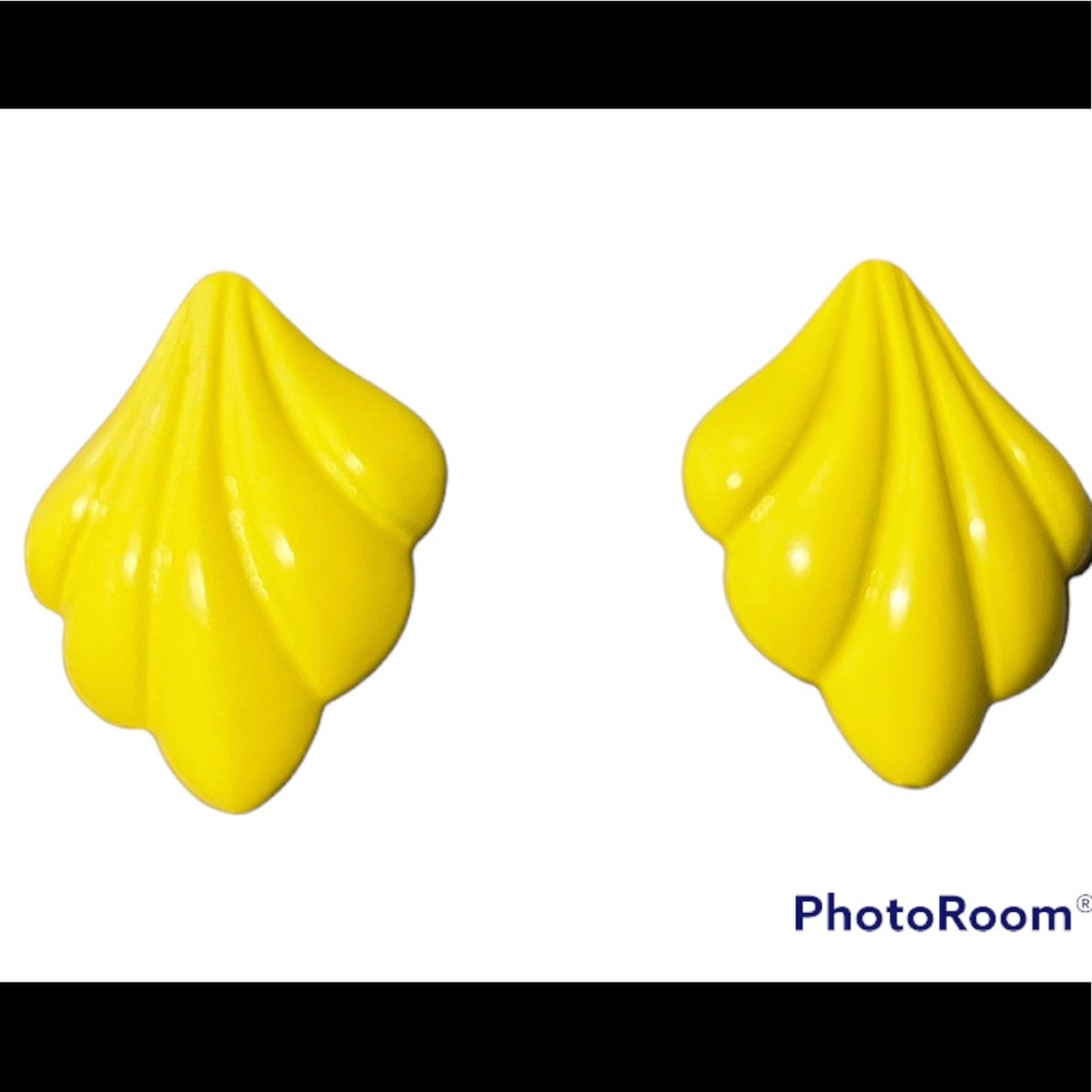 Vintage Retro Ladies Yellow Teardrop Fan Earrings Ugly Christmas Holiday